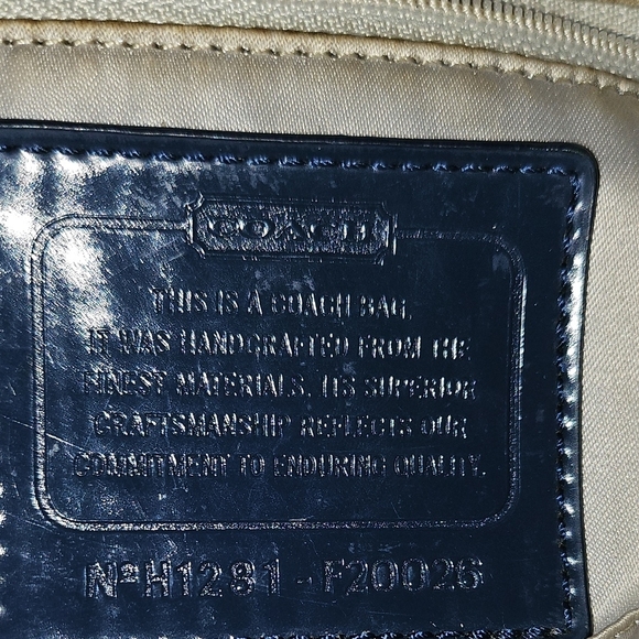 Coach Navey Blue Signature Shoulder Tote with Heart Zipper Charm - Picture 3 of 6